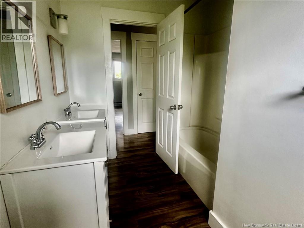 52 Allan Street - 14