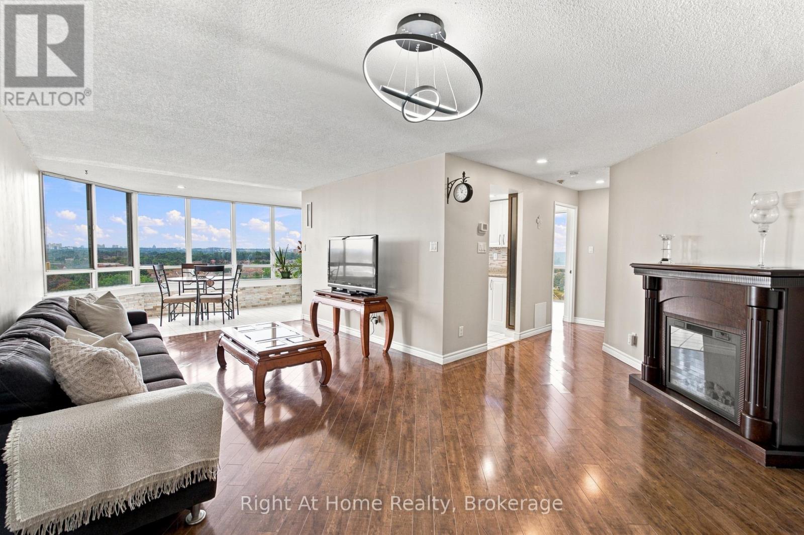 #1215 11753 SHEPPARD AVENUE E - 1