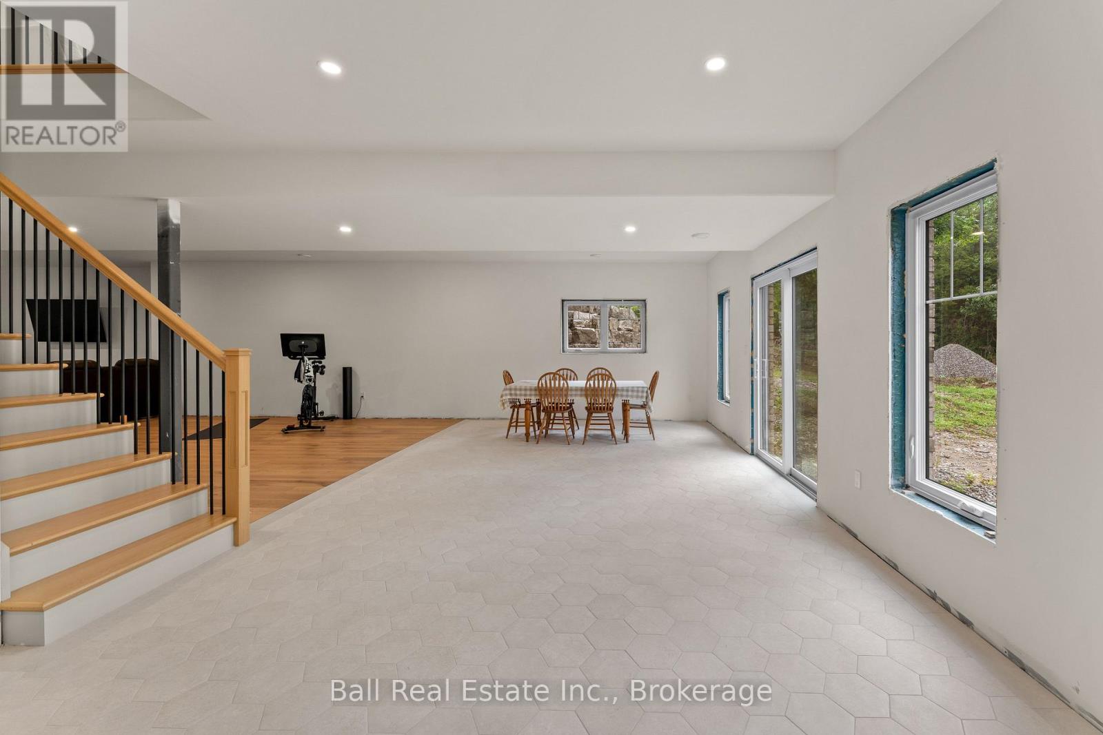149 ELLWOOD CRESCENT - Image 33