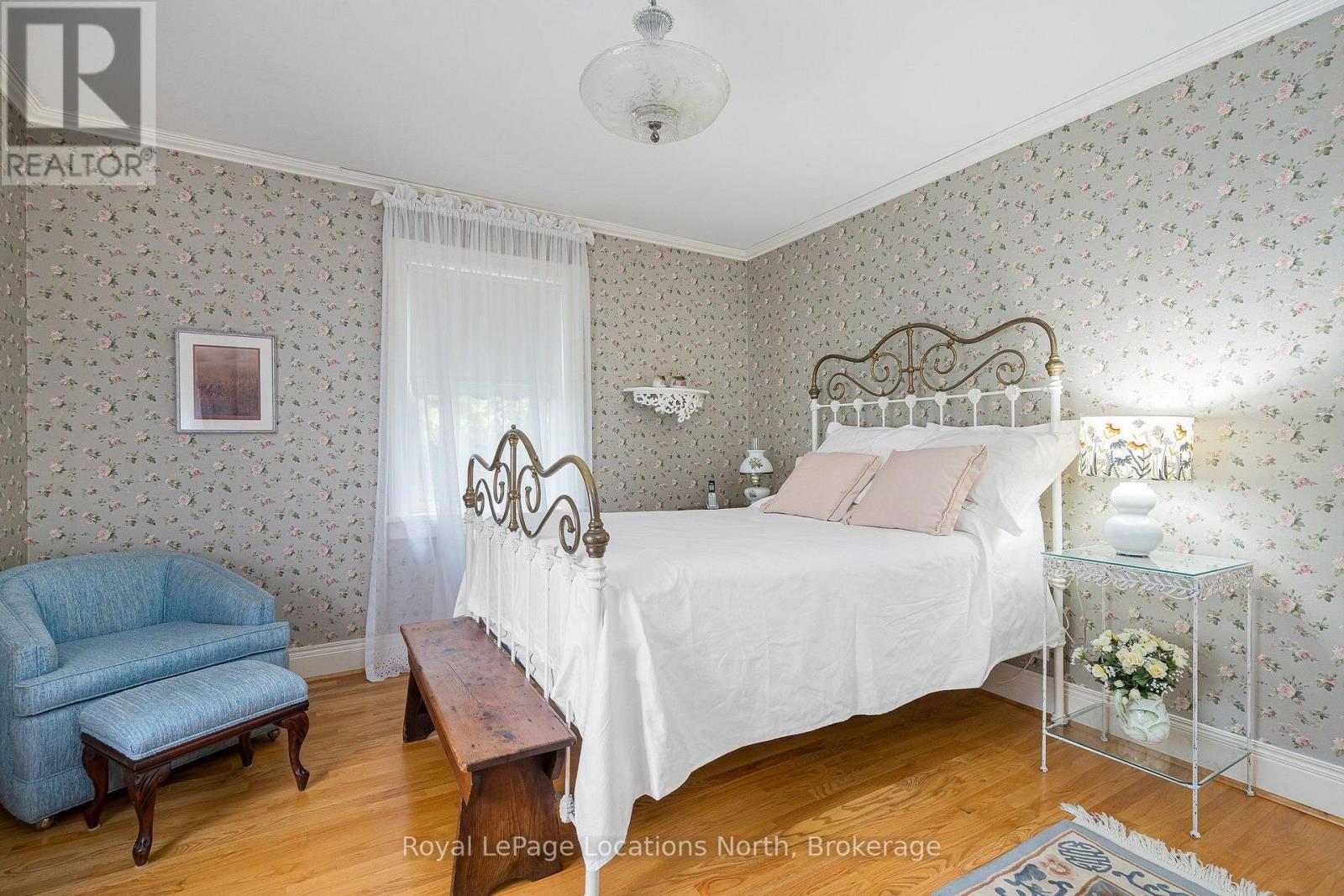 148 NAPIER STREET - 36