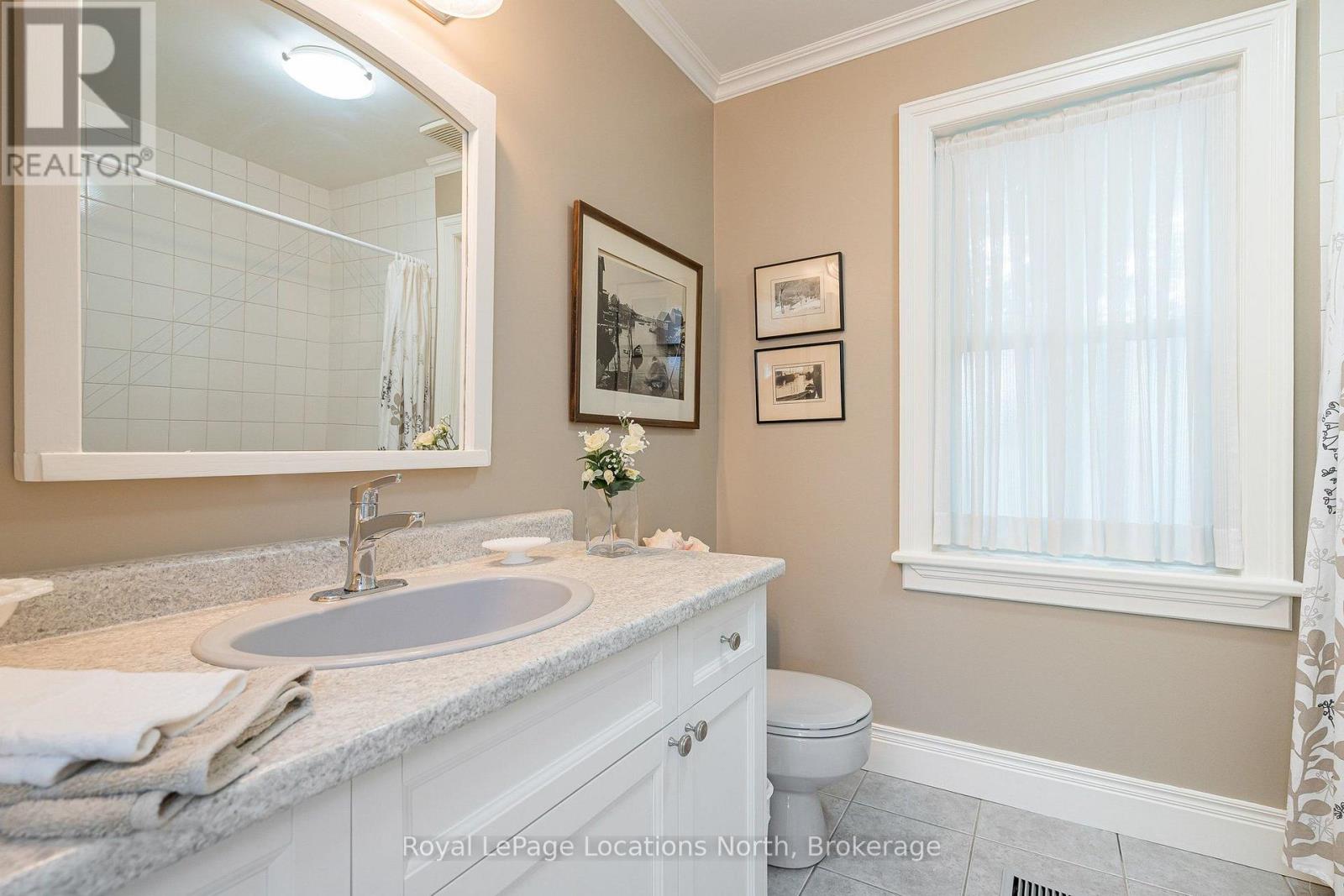 148 NAPIER STREET - 37