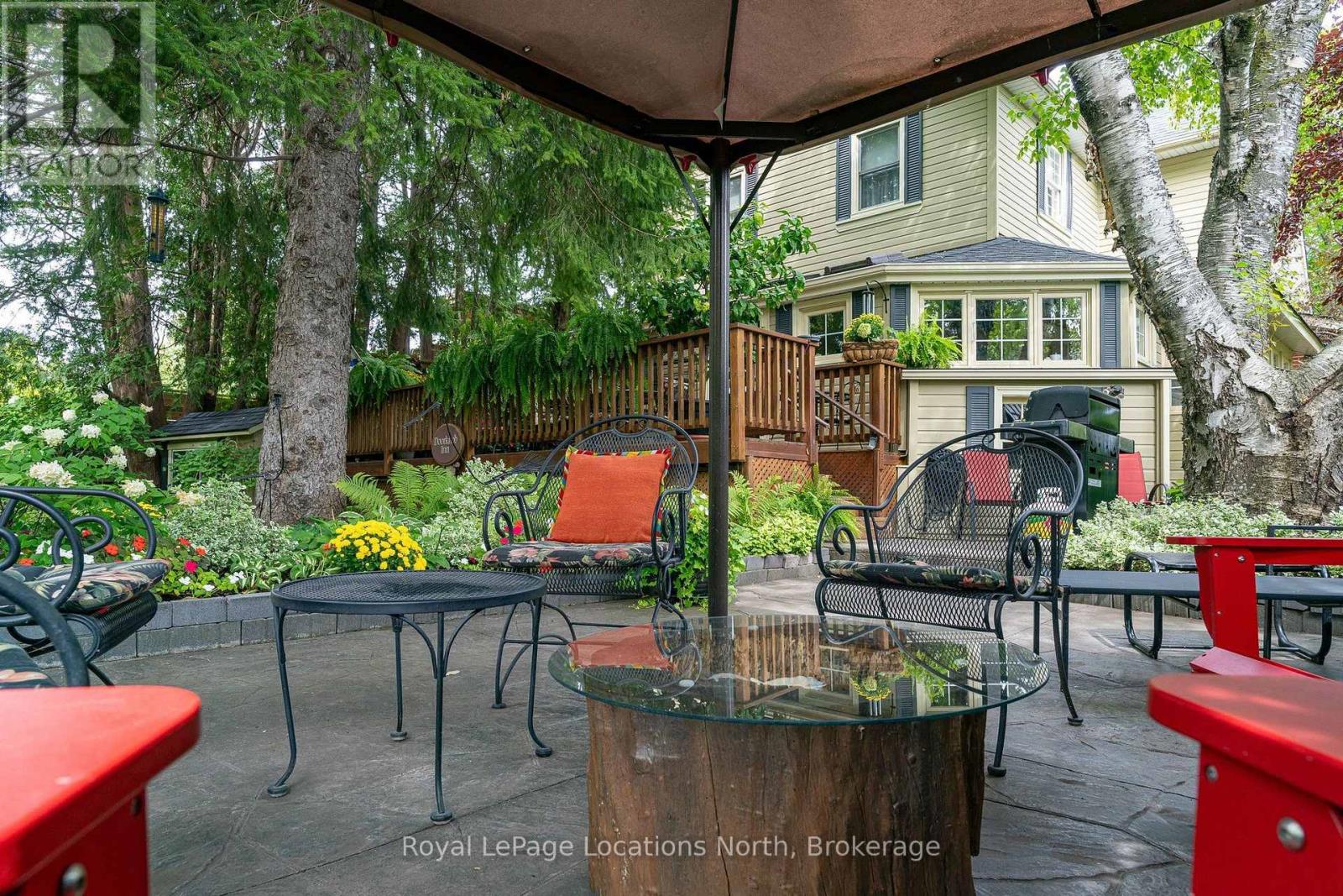 148 NAPIER STREET - 40