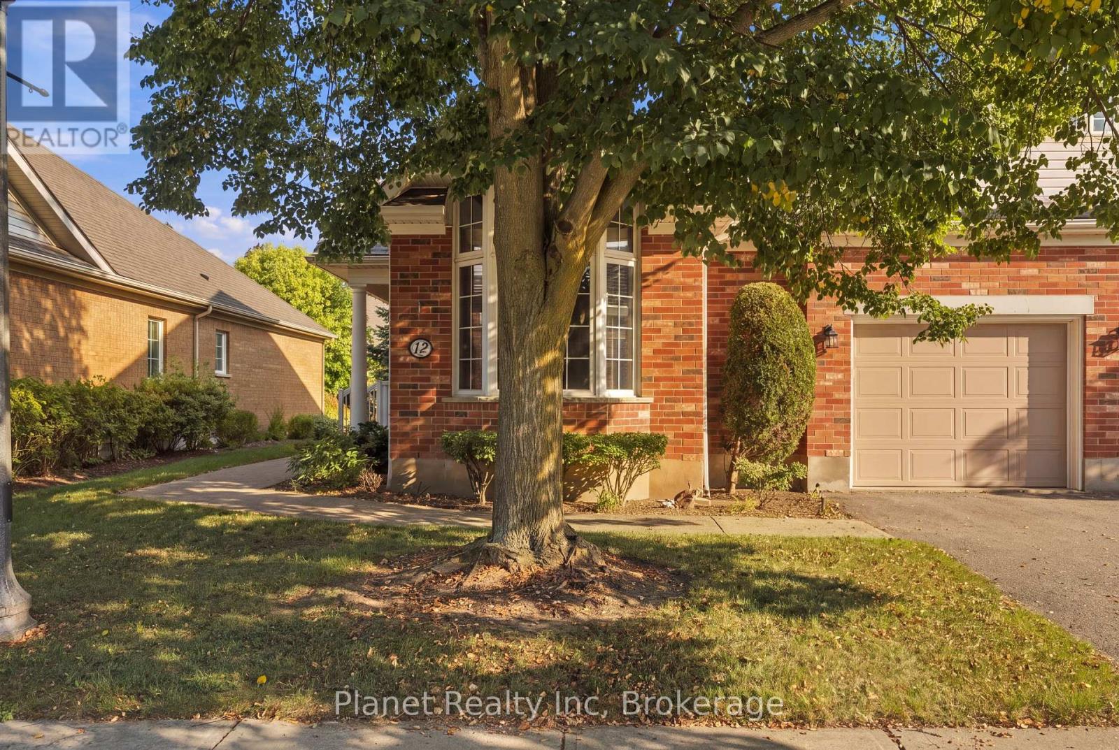 12 AMBERWOOD LANE, Guelph (Village By The Arboretum) — photo 2