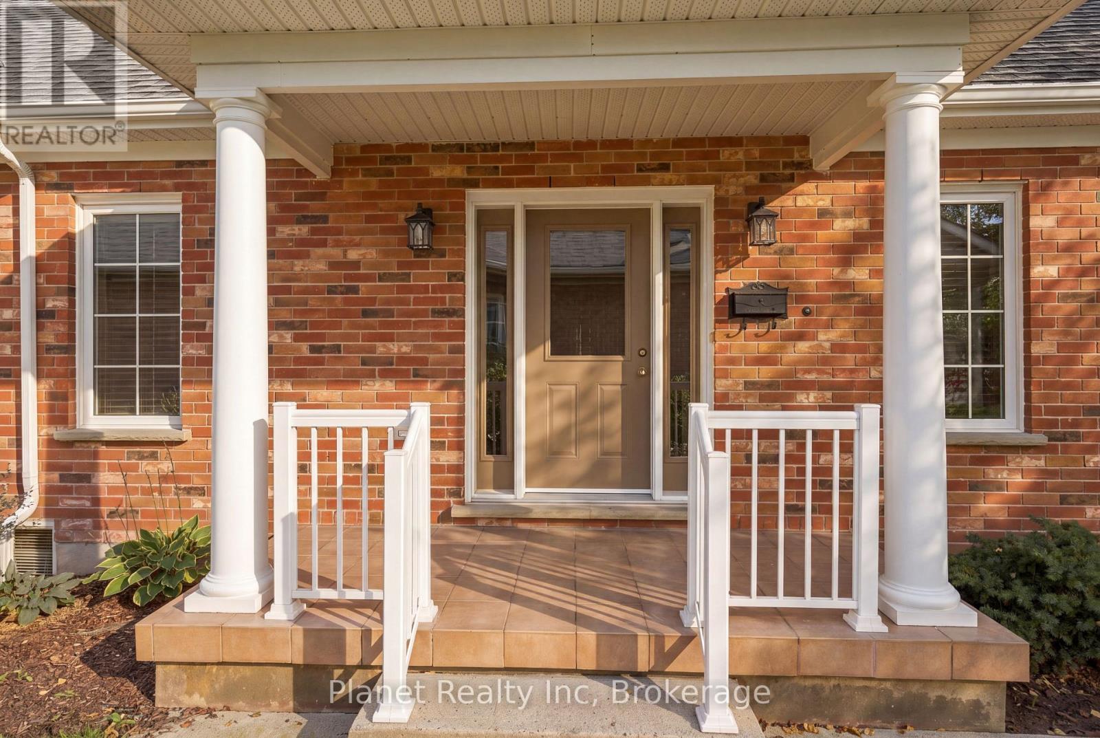 12 AMBERWOOD LANE, Guelph (Village By The Arboretum) — photo 4