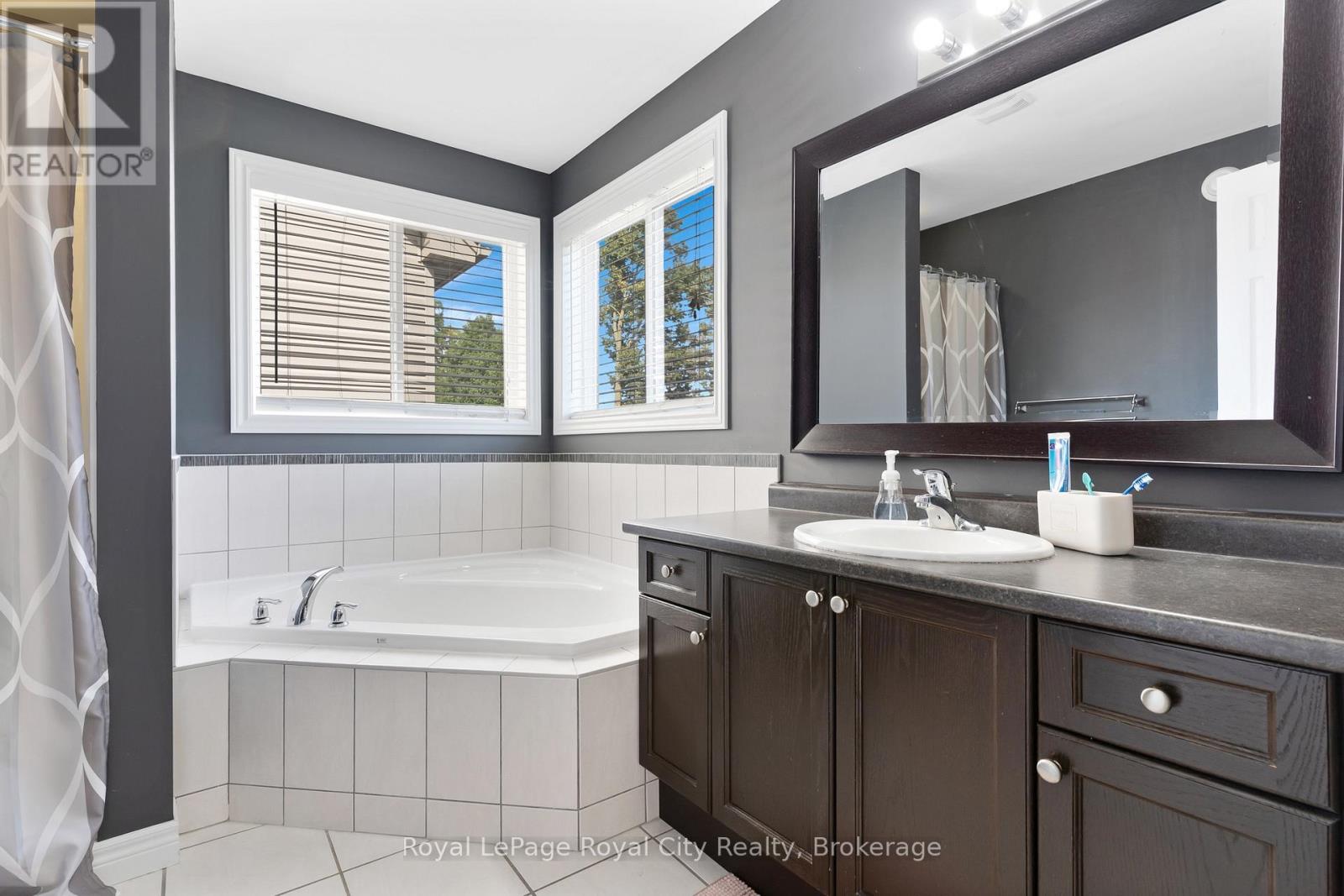 96 TIMBER CREEK CRESCENT - 27