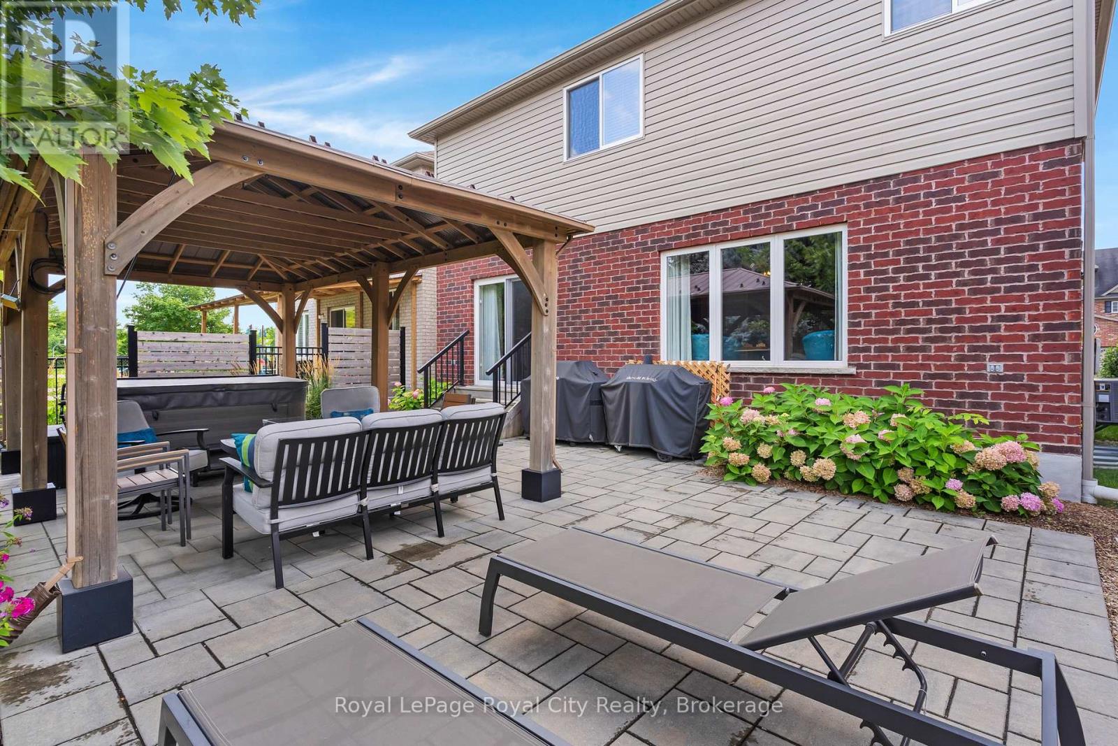 96 TIMBER CREEK CRESCENT - 44