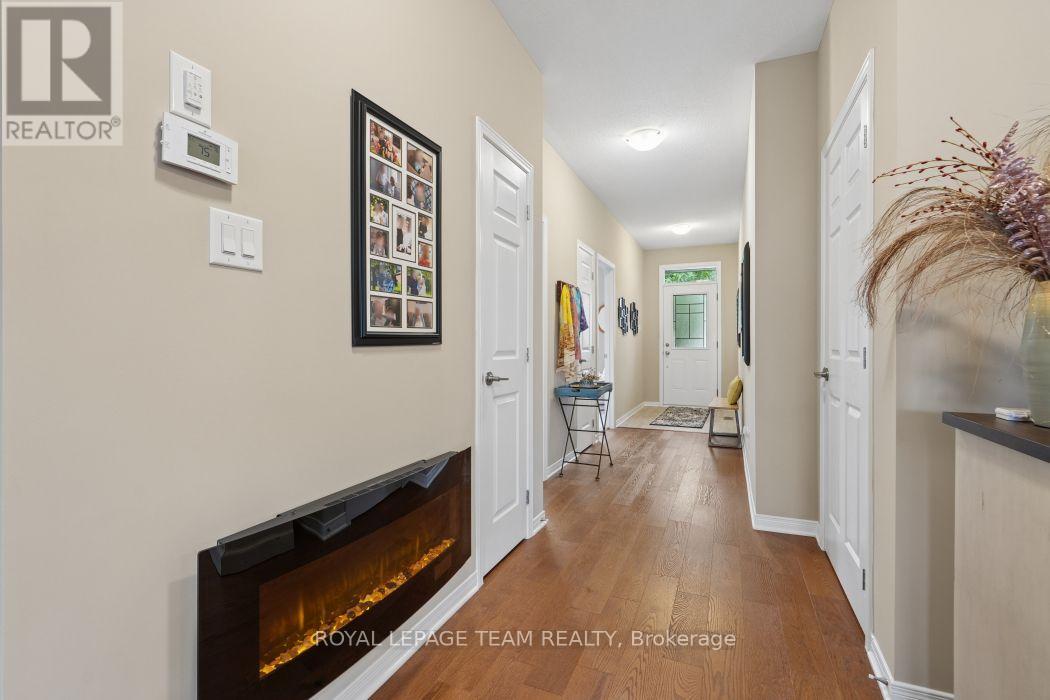 2 Bed, 2 Bath House for Sale in Arnprior – 253 EDEY STREET, Arnprior – MLS# X13768366 - Image 11