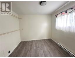 15 Richards Road thumbnail 4