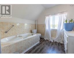 1 Beaver Dam Road, Parrsboro, NS B0M1S0 Photo 19