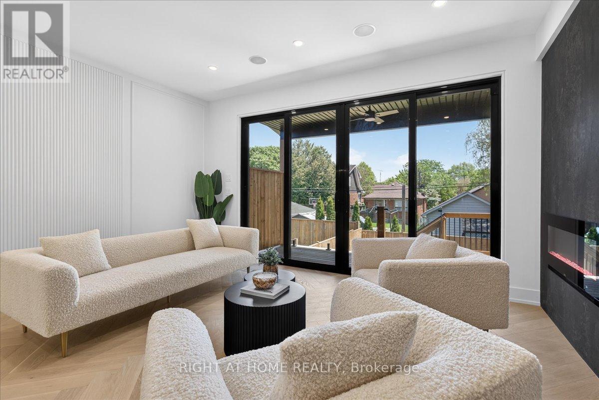 15B ROSEMEADE AVENUE - 16