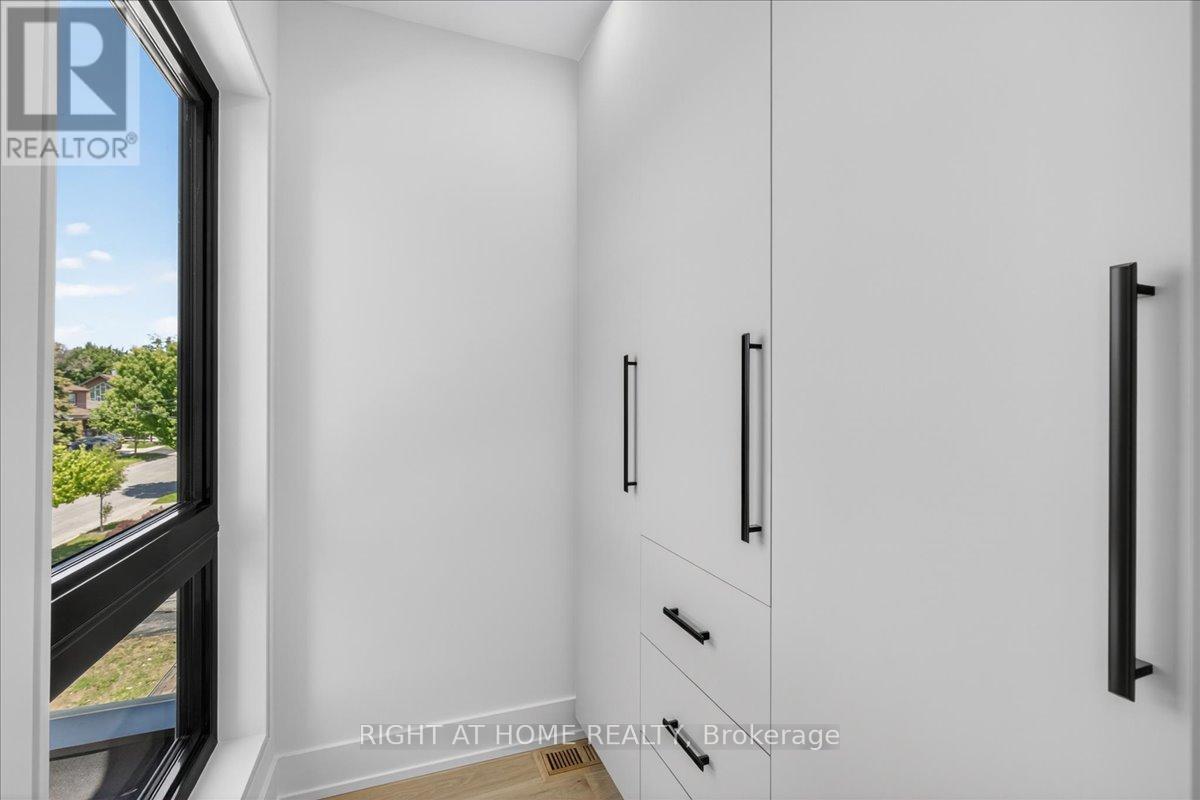 15B ROSEMEADE AVENUE - Image 34