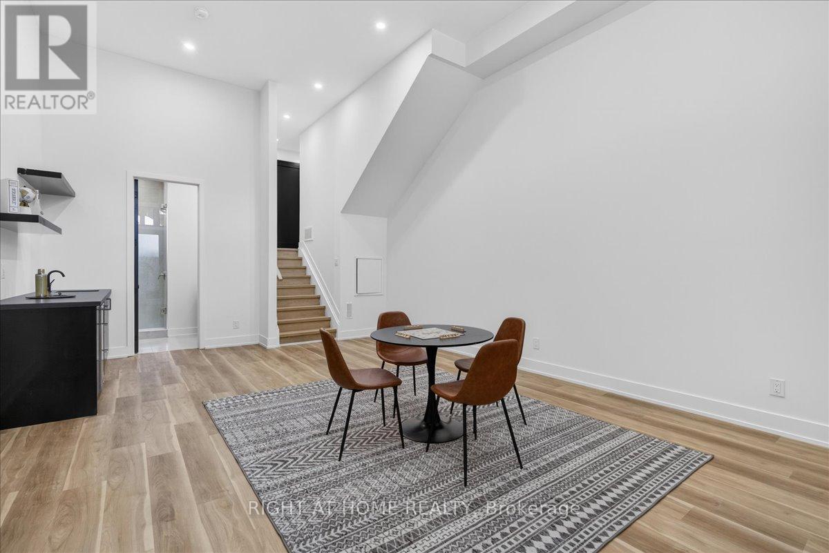 15B ROSEMEADE AVENUE - 39