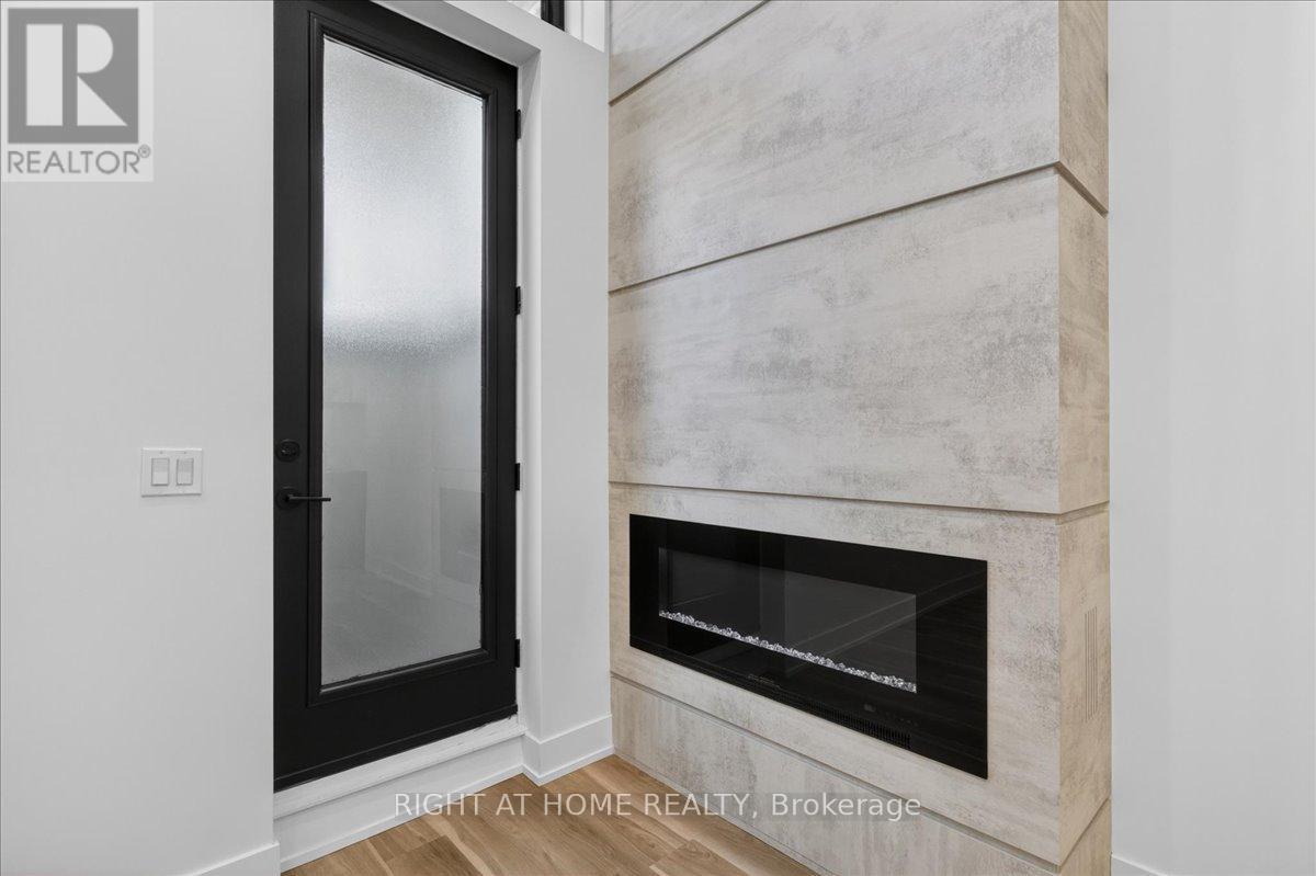 15B ROSEMEADE AVENUE - 42