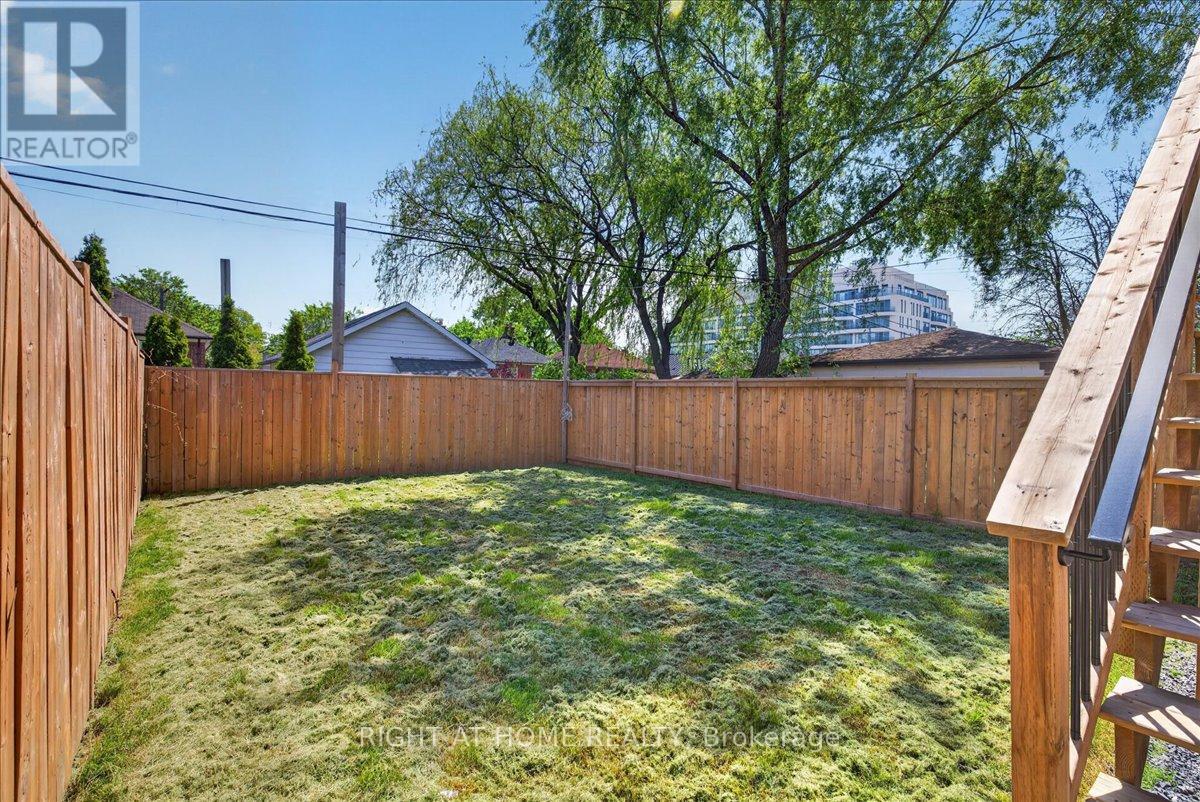 15B ROSEMEADE AVENUE - 44