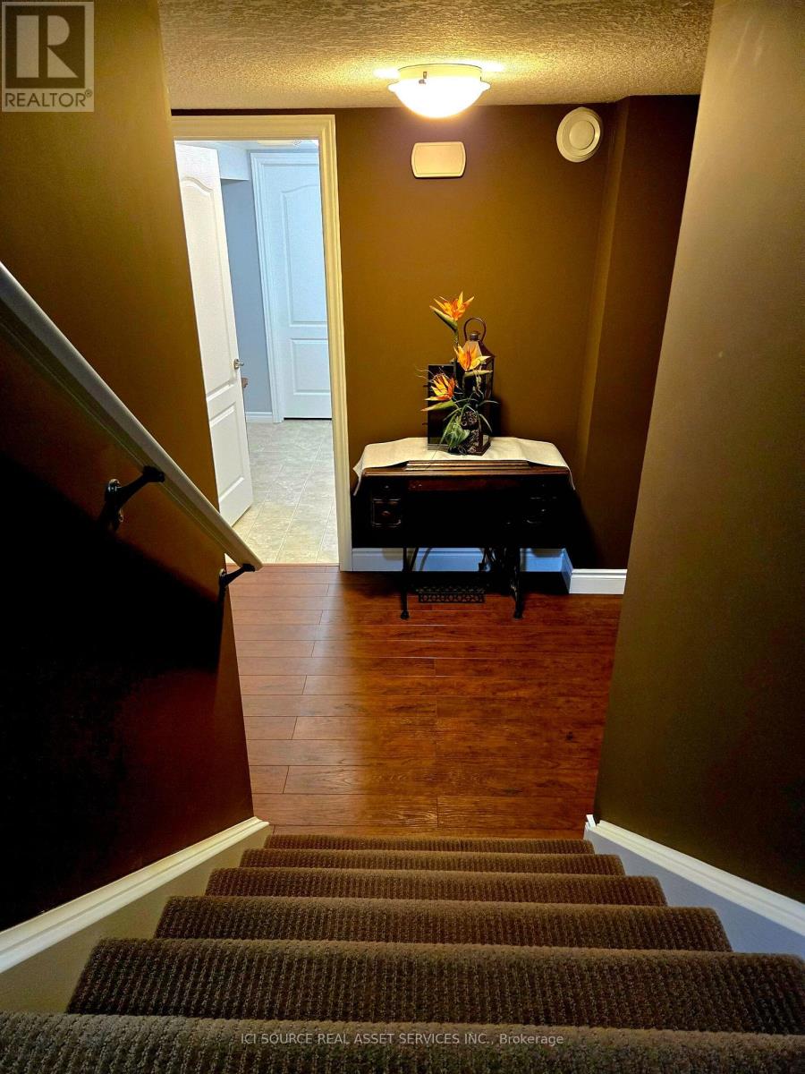 5 FAIRFIELD DRIVE - 21