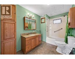 448 Woodward Avenue, Merritt, BC V0K1Y0 Photo 20