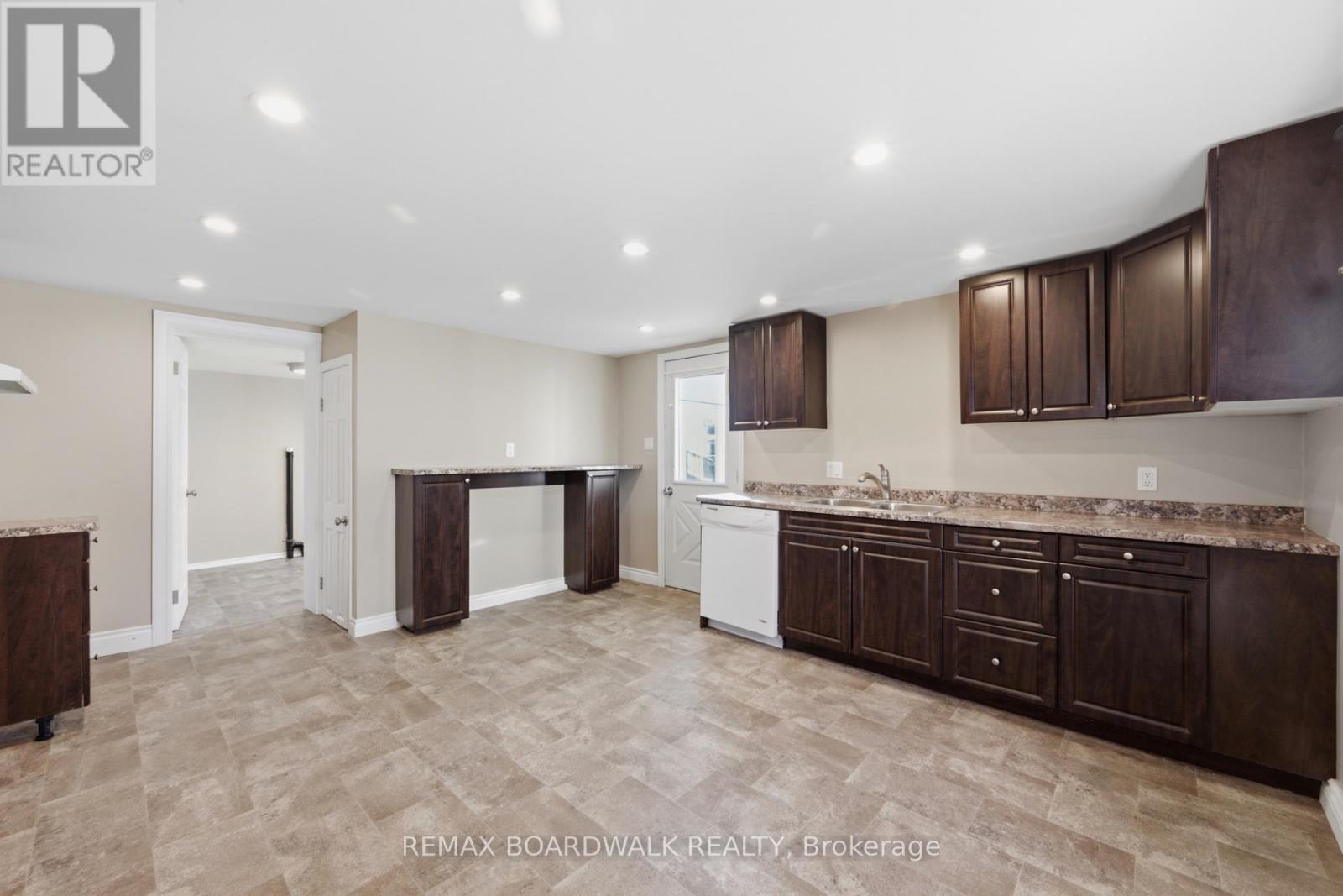 390-394 HYDE STREET - Image 22