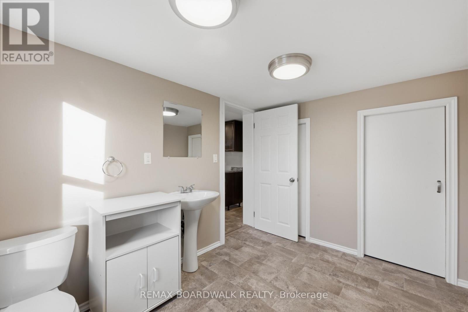 390-394 HYDE STREET - Image 25
