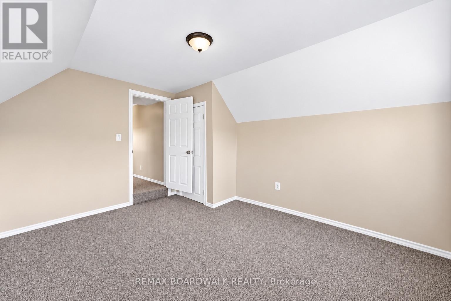 390-394 HYDE STREET - Image 32
