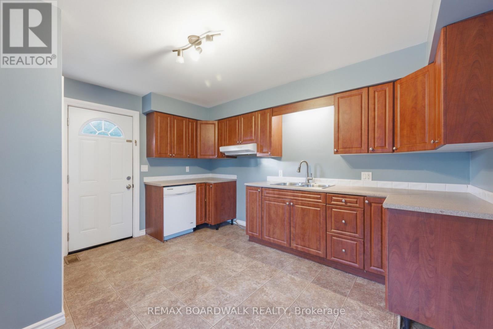 390-394 HYDE STREET - Image 41
