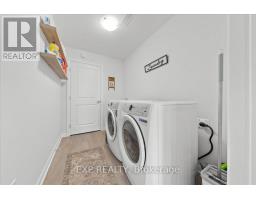 Living room - 302 Clearpath Private, Ottawa, ON K2T0S5 Photo 6