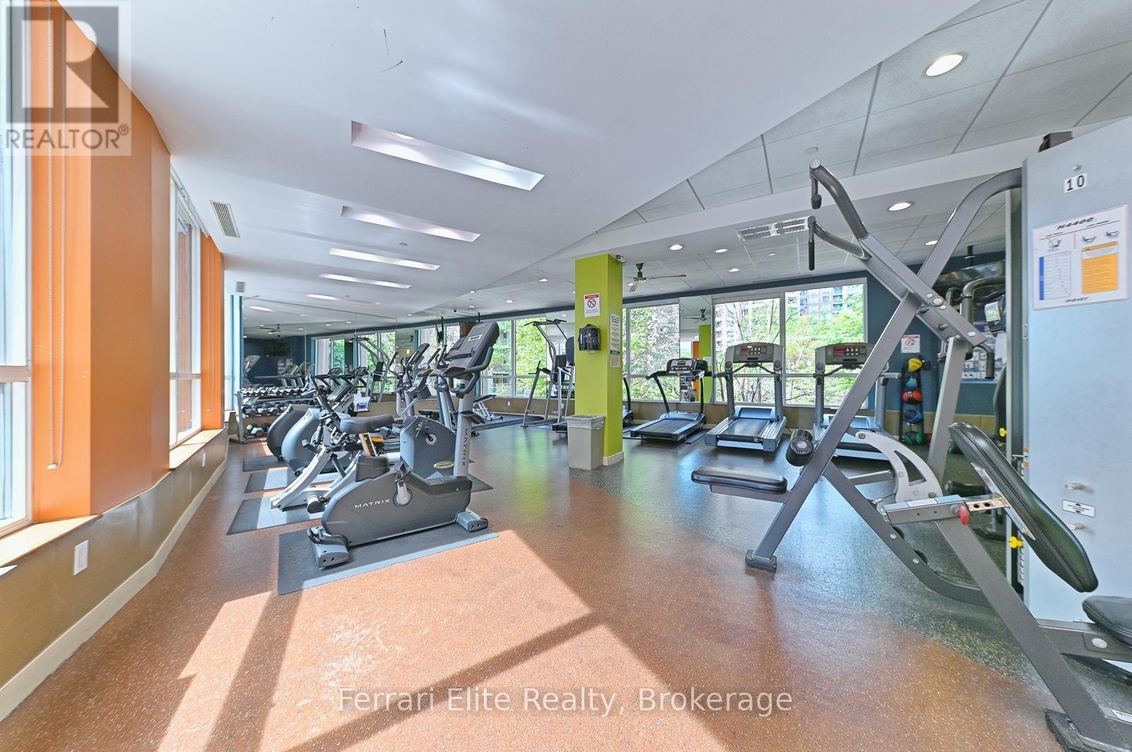 #405 10 NORTHTOWN WAY - Image 25