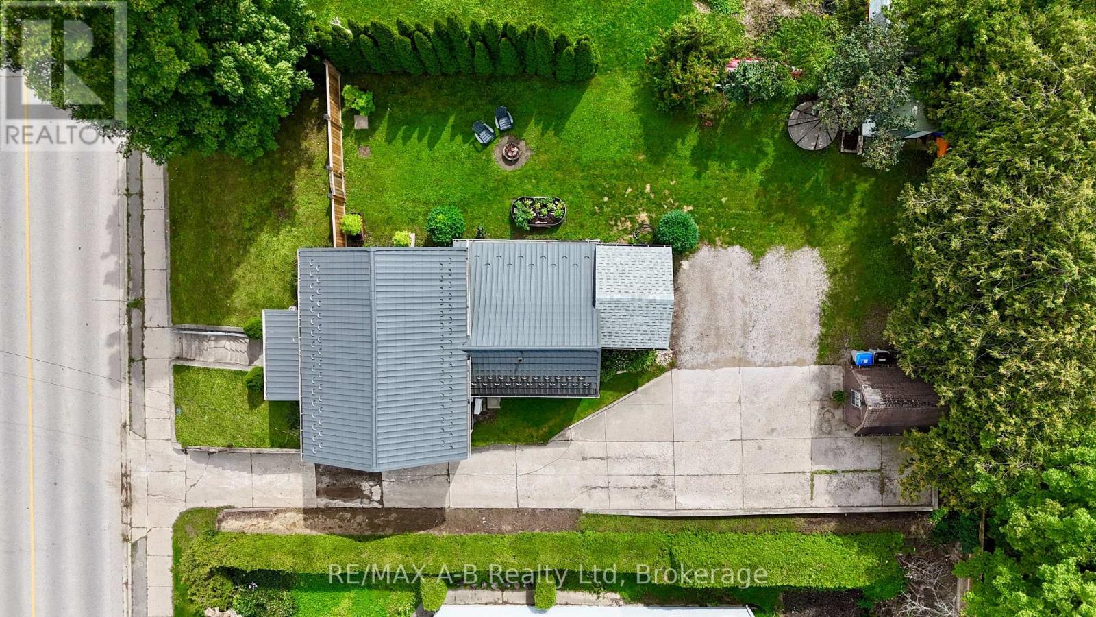 158 JAMES STREET N - 42
