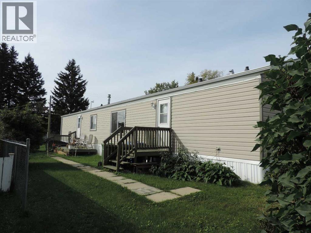 4613 51 Avenue - 1