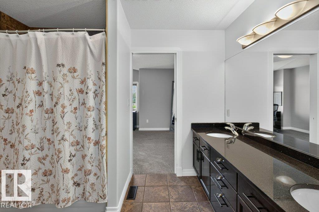 #75 52304 RGE ROAD 233 - 42