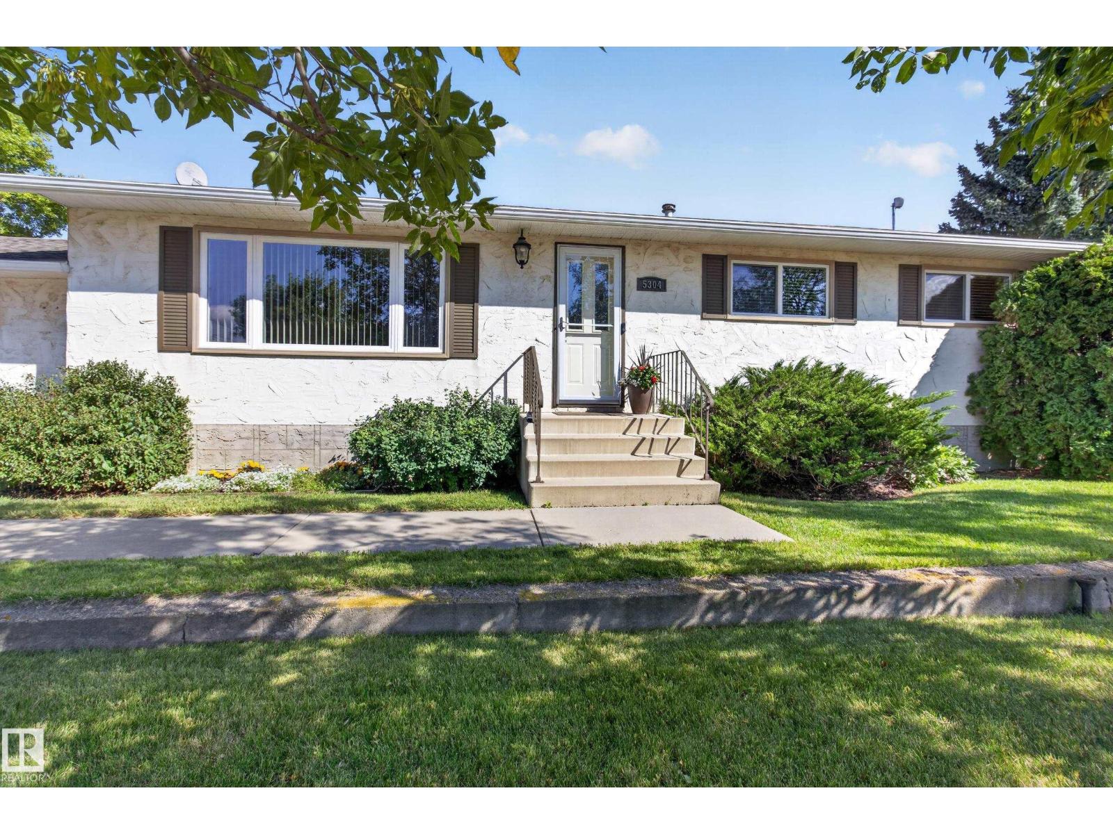 5304 50 ST, Ryley — photo 1