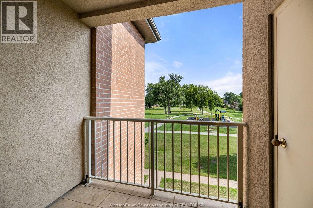 #314 4500 YPRES AVENUE - 19