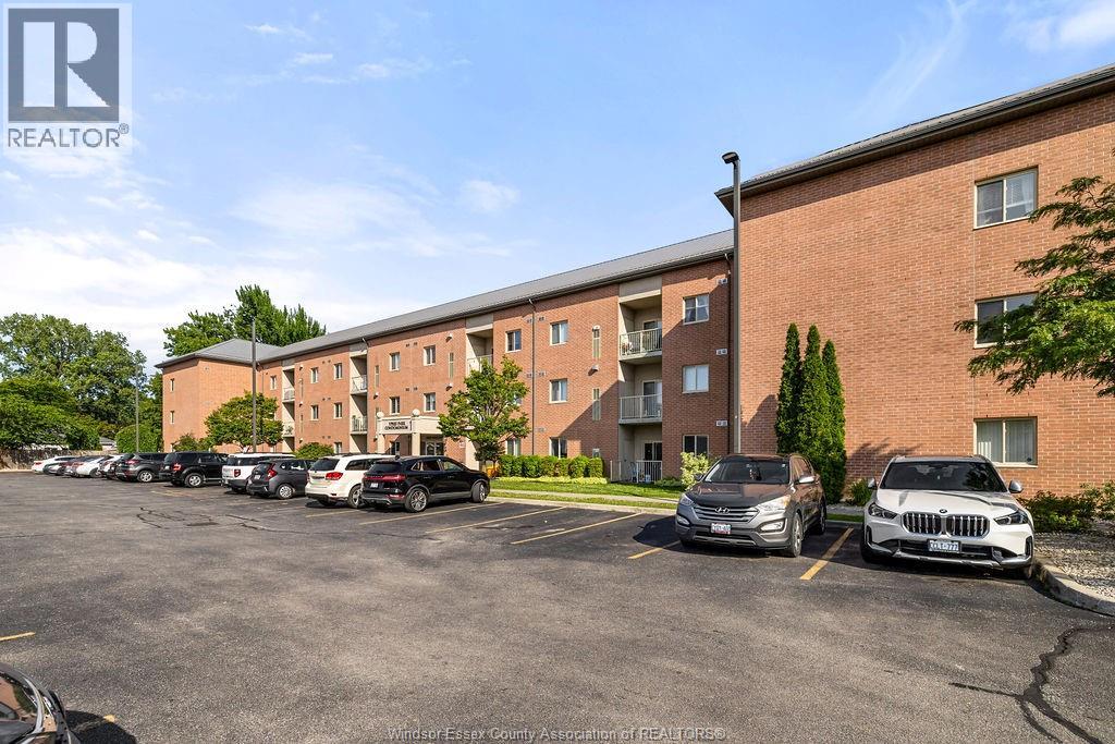 #314 4500 YPRES AVENUE - 22