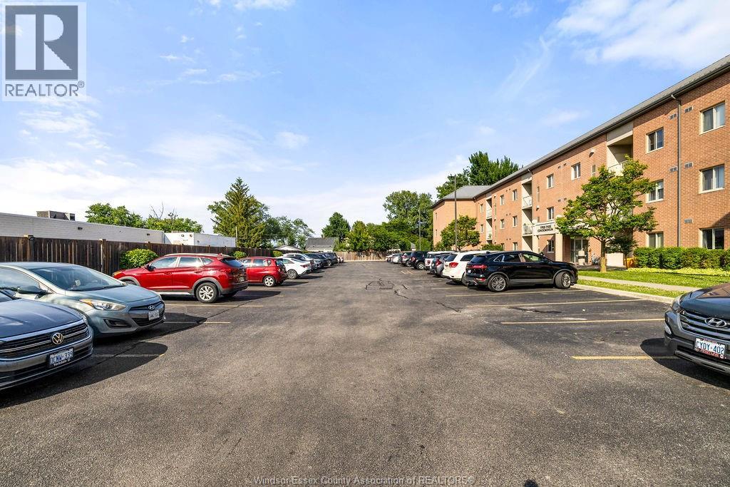 #314 4500 YPRES AVENUE - 23