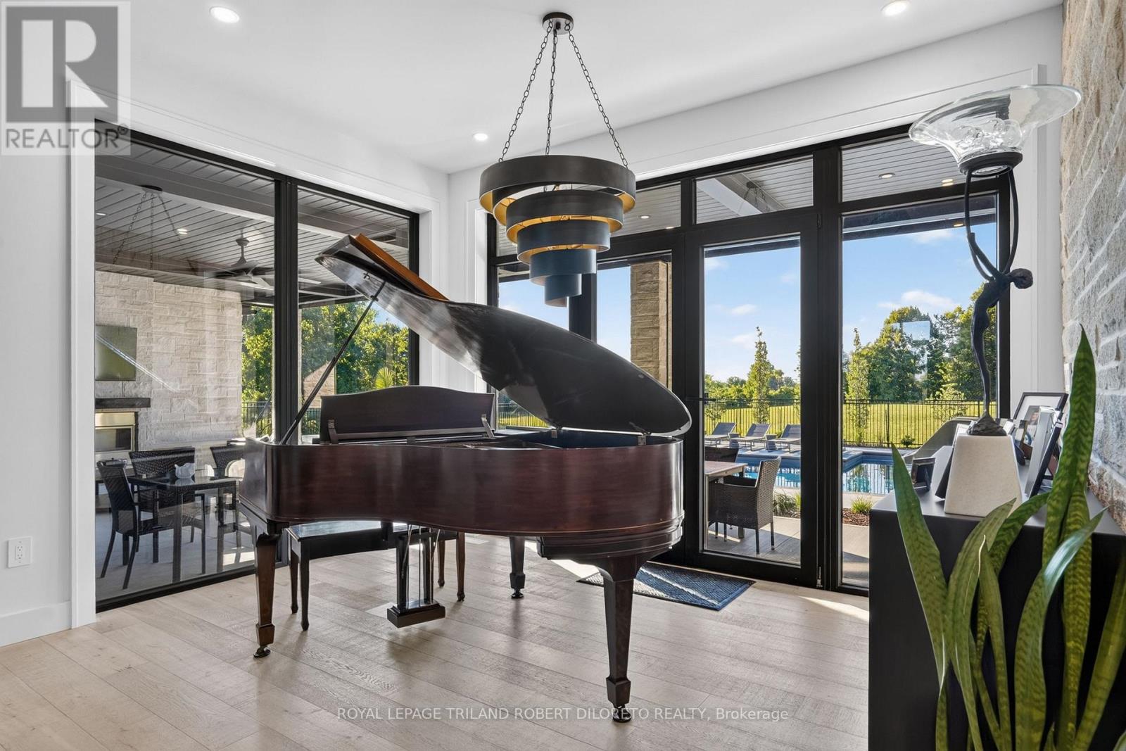 1681 GAINSBOROUGH ROAD - 16