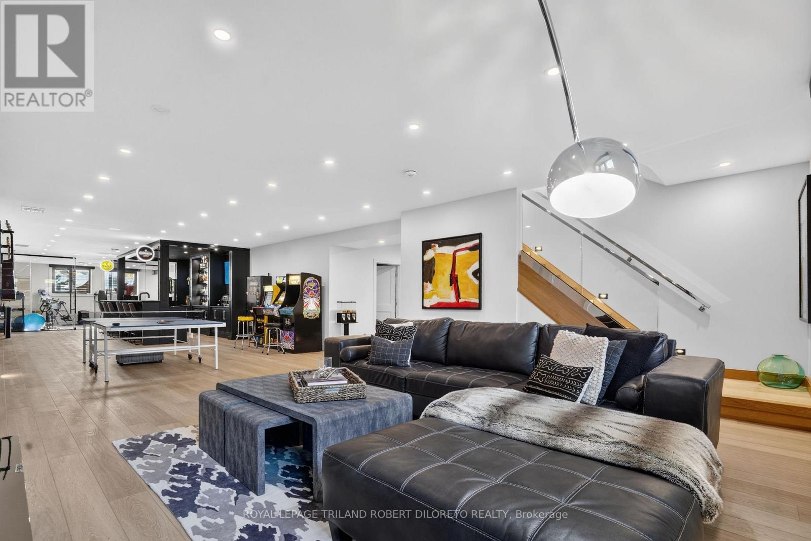 1681 GAINSBOROUGH ROAD - 24