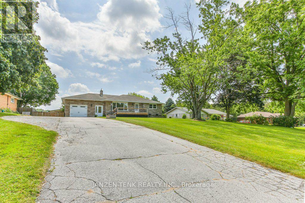 492 19 HIGHWAY, Tillsonburg — photo 1