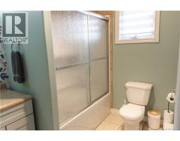 39 Rue St-antoine, Saint Leonard, NB E7E1Y9 Photo 19