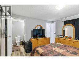 329 Greenwich Lane, Fort Mcmurray, AB T9H3X6 Photo 12