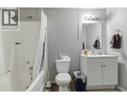 329 Greenwich Lane, Fort Mcmurray, AB T9H3X6 Photo 13