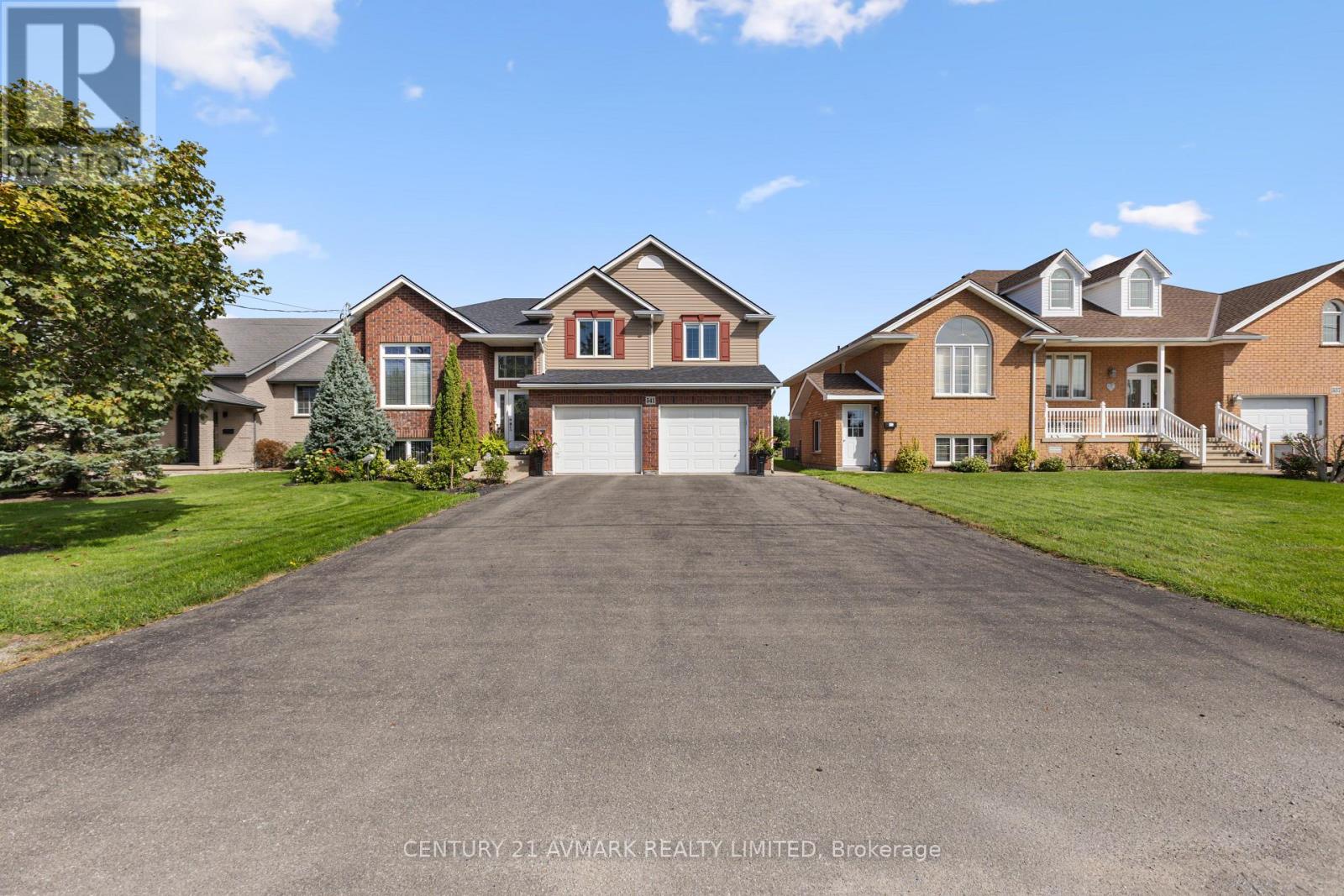 541 BARRICK ROAD, Port Colborne (Main Street) — photo 2