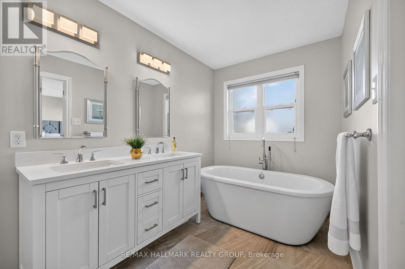 4 Bed, 4 Bath House for Sale in Ottawa – 45 FRANKLIN CATHCART CRESCENT S, Ottawa – MLS# X13770558 - Image 27