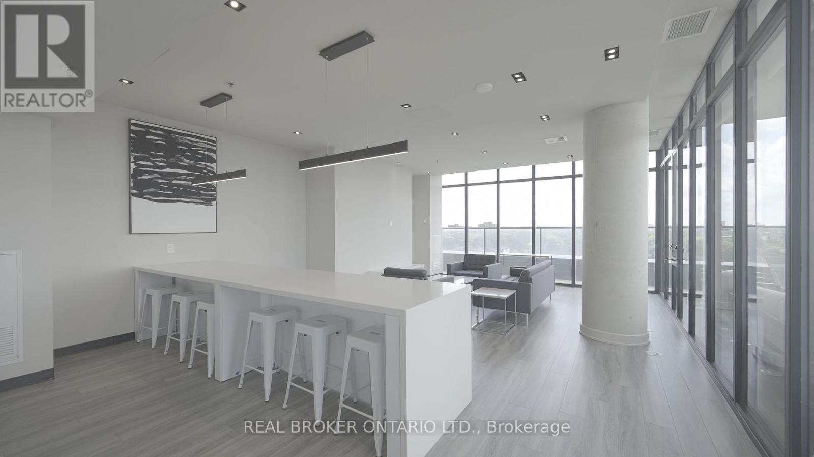 #703 203 CATHERINE STREET - 27