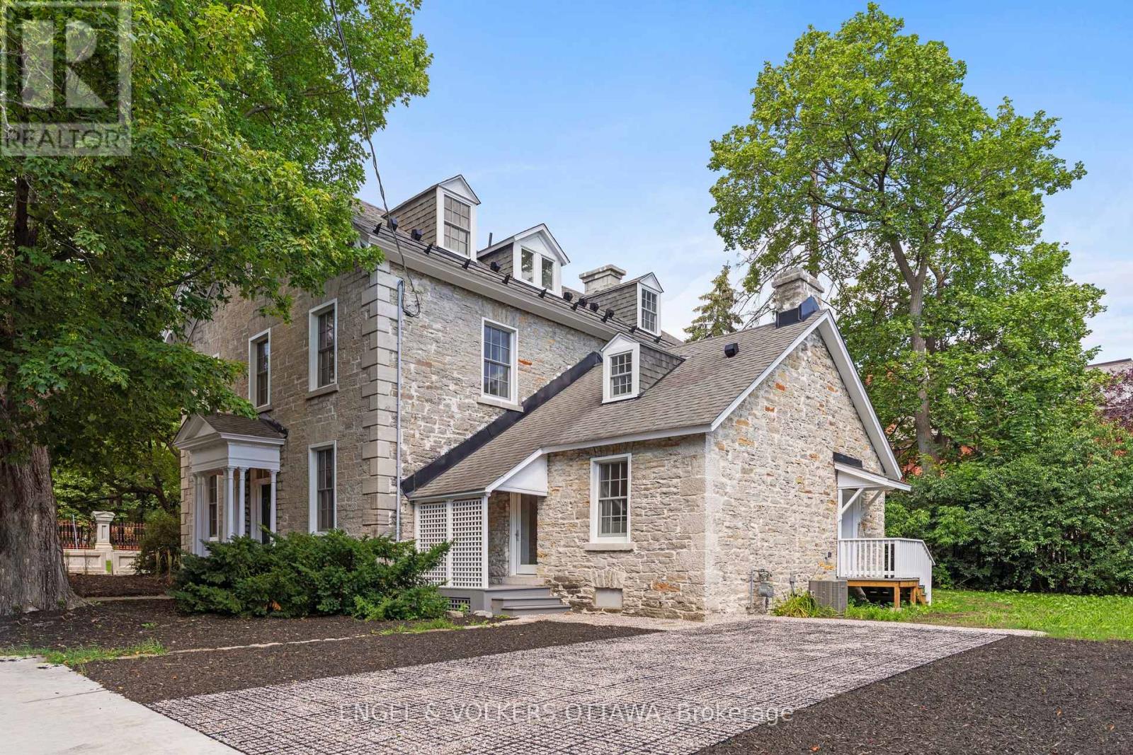 71 THOMAS STREET - 3