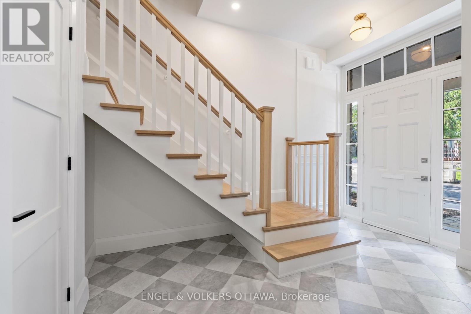 35 MACKAY STREET - 3