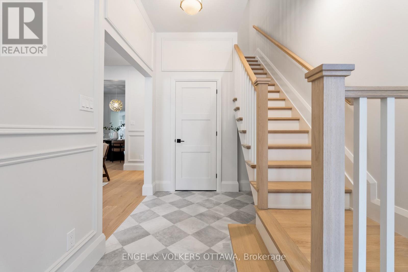 35 MACKAY STREET - 4
