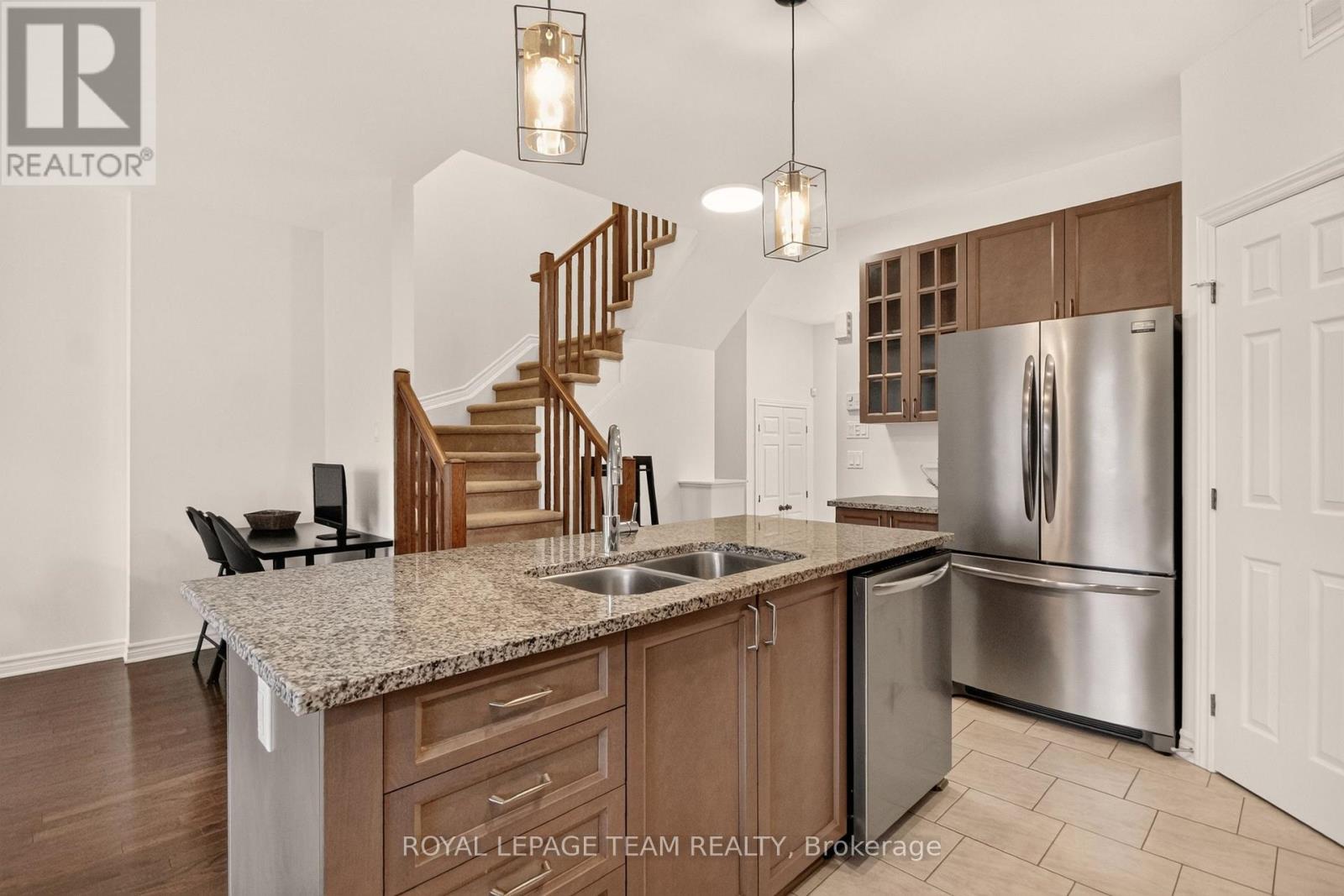 3 Bed, 3 Bath House for Sale in Ottawa – 328 WARMSTONE DRIVE, Ottawa – MLS# X13770672 - Image 21