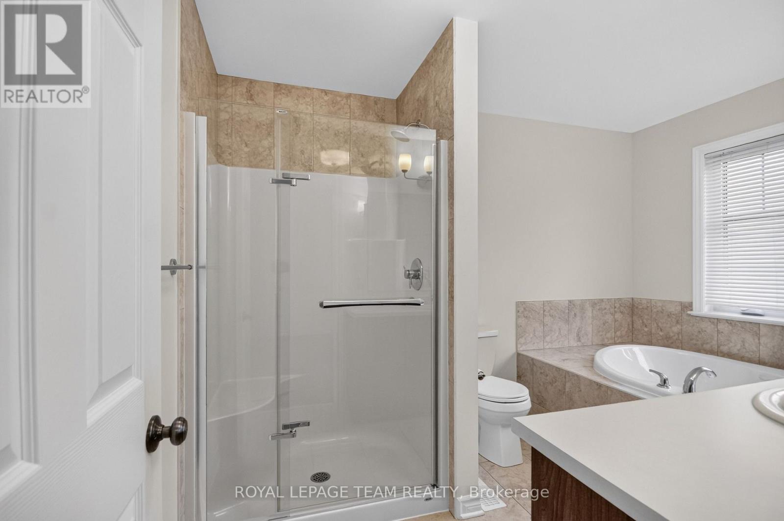 3 Bed, 3 Bath House for Sale in Ottawa – 328 WARMSTONE DRIVE, Ottawa – MLS# X13770672 - Image 31