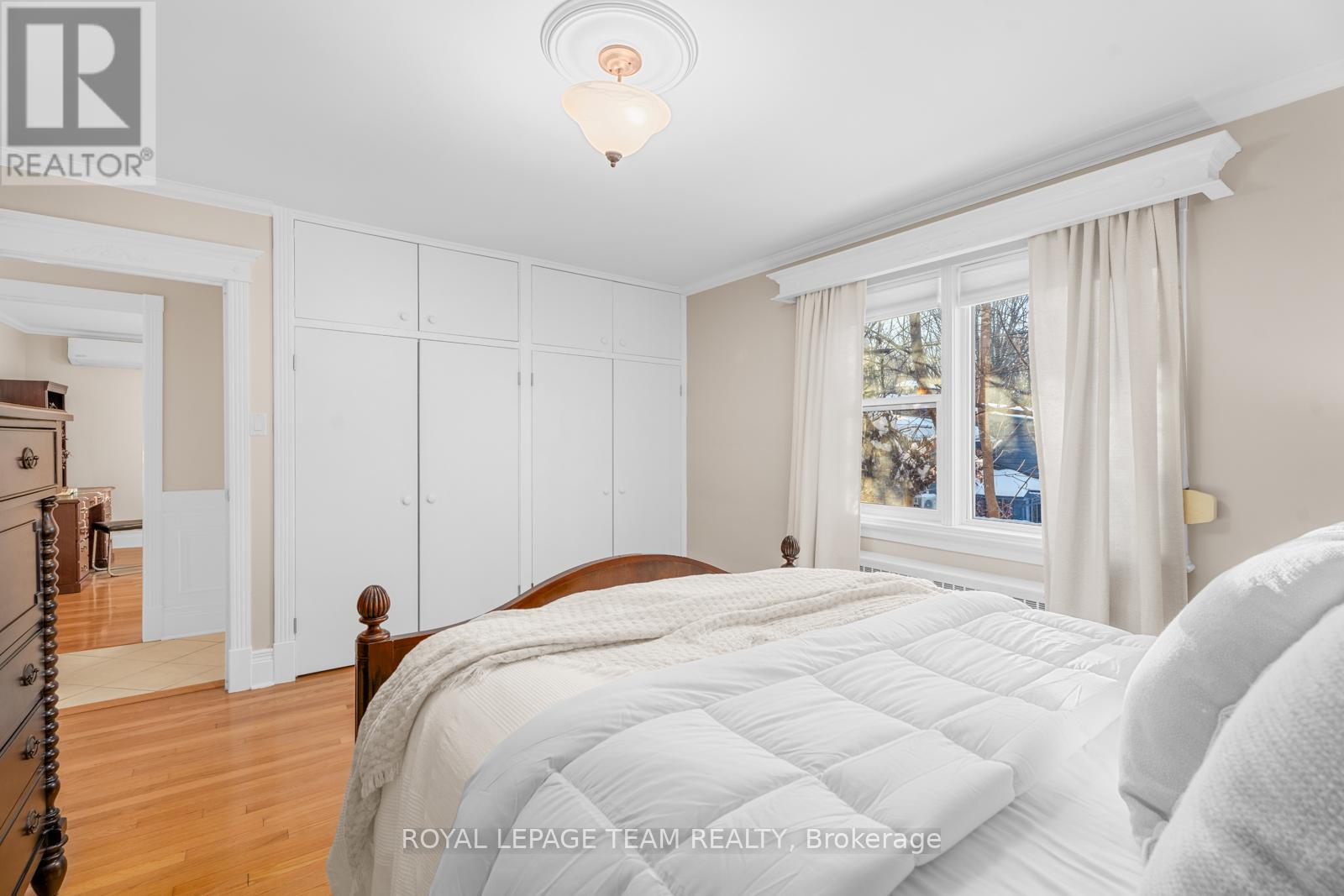 6 Bed, 4 Bath House for Sale in Ottawa – 235 HEMLOCK ROAD, Ottawa – MLS# X13770722 - Image 21