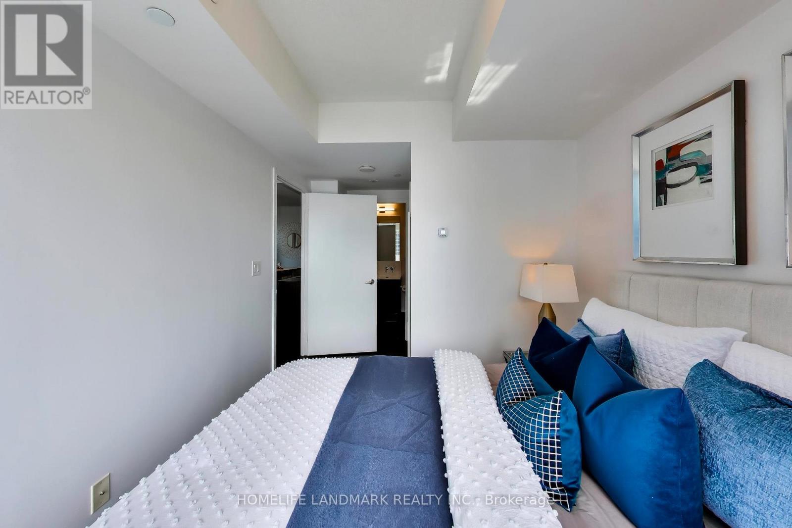 #2410 88 HARBOUR STREET - 19