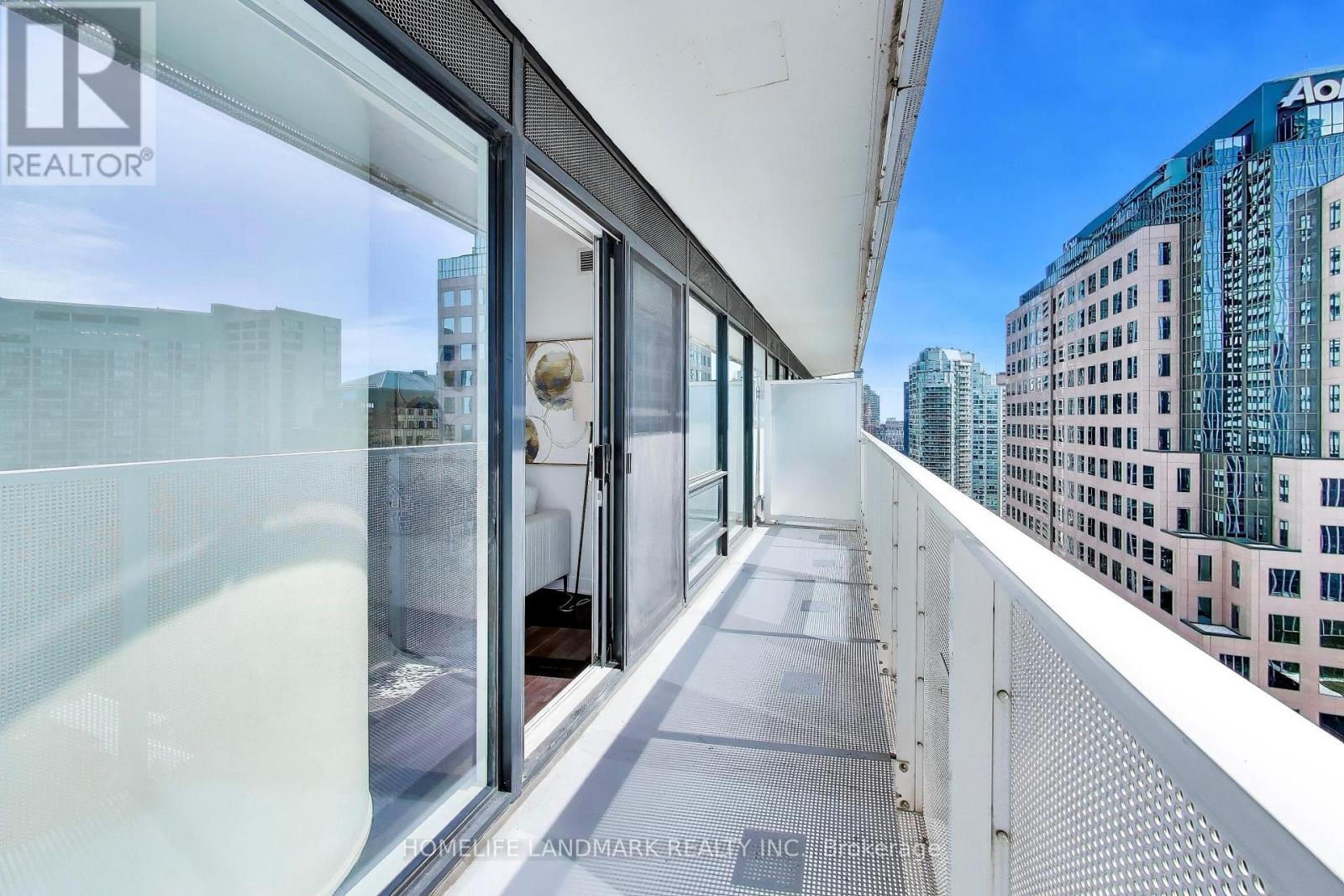 #2410 88 HARBOUR STREET - 22
